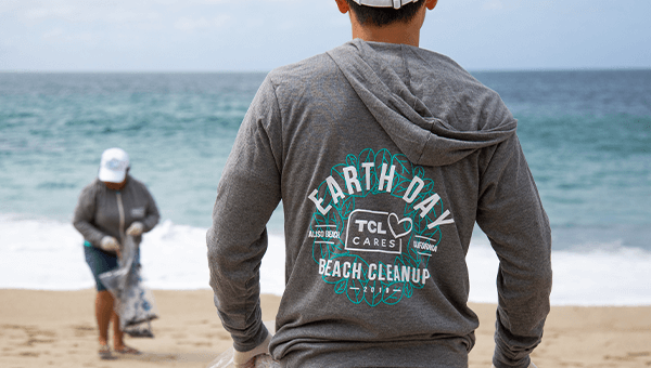 TCL Earth Day Beach Cleanup