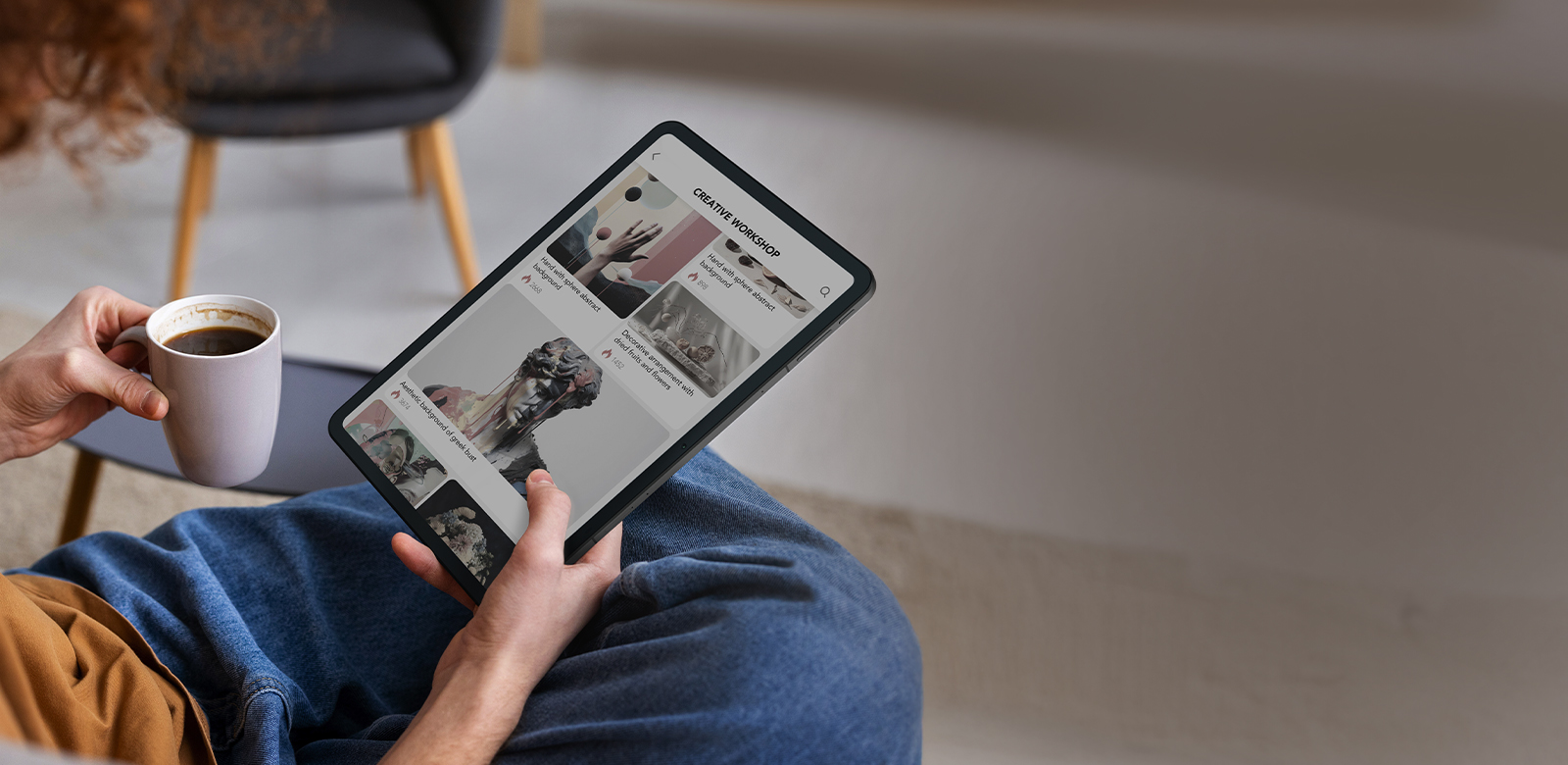 man holding tablet reading comic in nxtpaper ink mode
