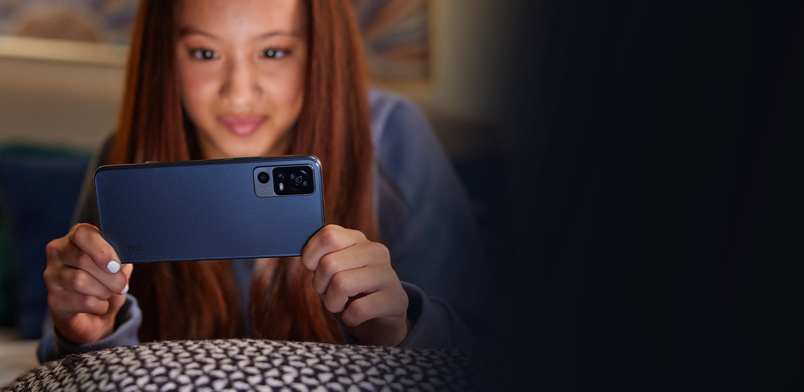 closeup of back of device